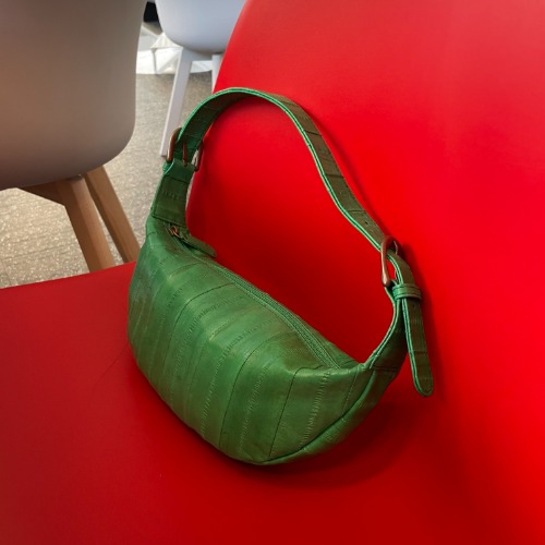 Croissant Bag (크루아상 백) forest green